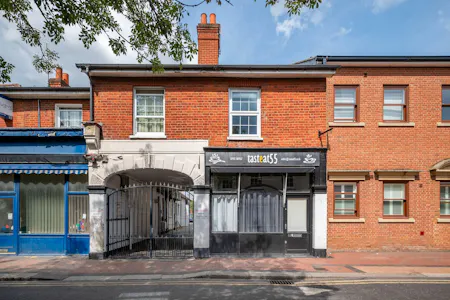 55 Guilford  Street, Chertsey, London, Retail To Let - IpjunaZg.jpeg