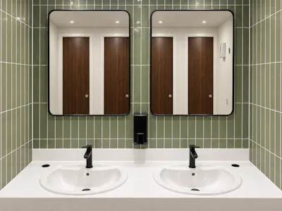 6 New Bridge Street, London, Office To Let - Refurbished wc facilities