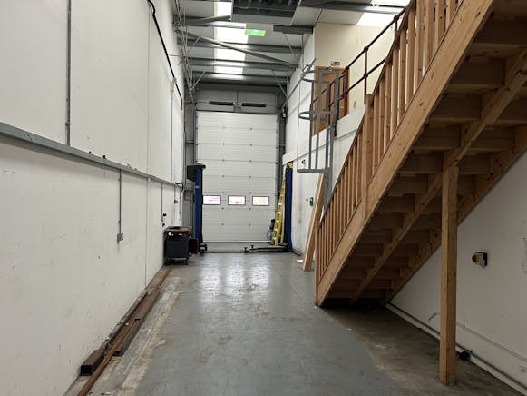 Unit 11, Swindon, Industrial / Other For Sale - IMG_3413.jpg