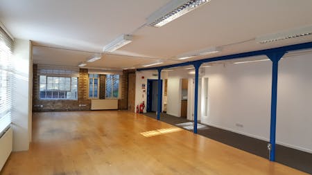 10D Printing House Yard, London, Office To Let - New Office Int2.jpg