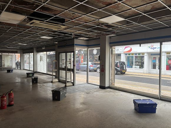 26-32  High Street, Maidenhead, Retail To Let - IMG_6988.JPEG