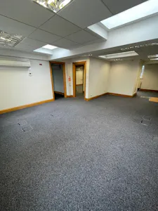 39 High St Hampshire, Lymington, Office To Let - WhatsApp Image 2026-09-15 at 15.06.06 (1).jpeg