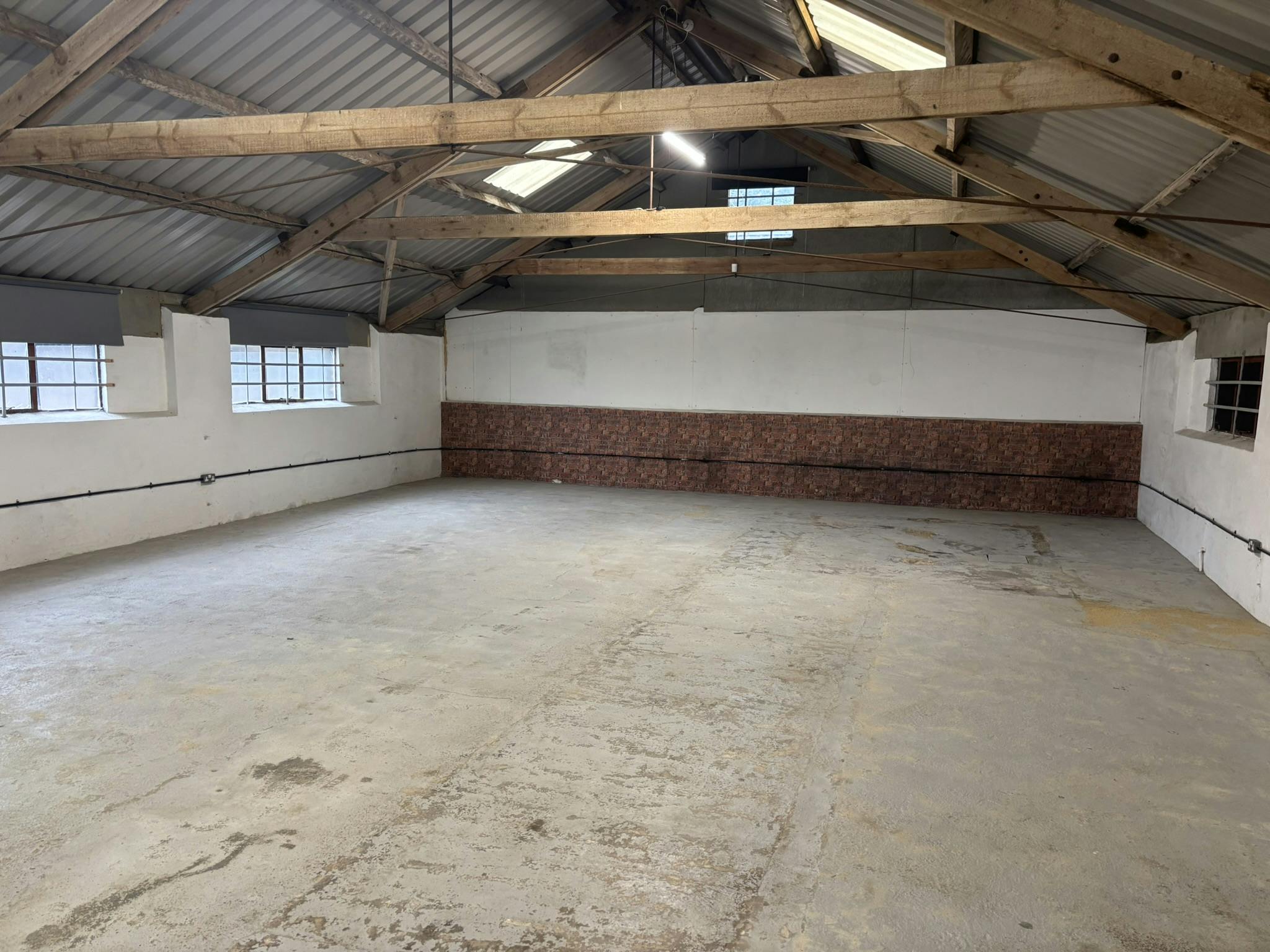 4 Pinkneys Farm, Maidenhead, Industrial To Let - IMG_7273.JPEG