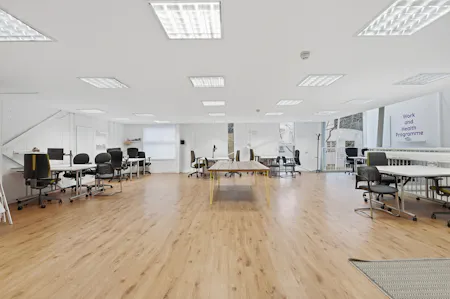 18-20 London Lane, London Fields, D1 (Non Residential Institutions) / D2 (Assembly and Leisure) / Leisure / Office To Let - img_0246.jpg