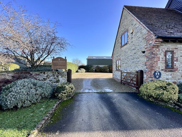 The Old Dairy North Weston Business Centre, Thame, Office / Other To Let - IMG_9813 2.jpg