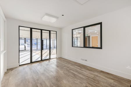 Showroom / Warehouse unit, 4-12 Kempson Close, Aylesbury, E (Commercial / Business / Service) / Industrial / Retail To Let - 101955_4-12-Kempson-Close-Gatehouse-Way (25).jpg