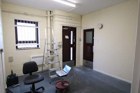 Unit 8 Stepnell Reach, Hamworthy, Industrial / Storage To Let - IMG_3437.JPG