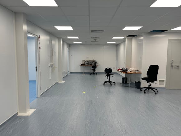 Modern Warehouse, Unit 5 Century Court, Aylesbury, Industrial To Let - IMG_1080.JPG