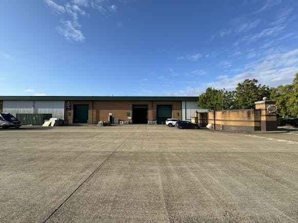 Units 1 & 2 Flanders Industrial Park, Southampton, Industrial To Let - IMG_1668.JPEG