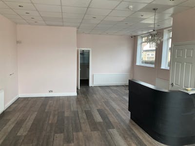 495 Otley Road, Leeds, Class E Retail / Leisure / Retail To Let - IN 1.jpg