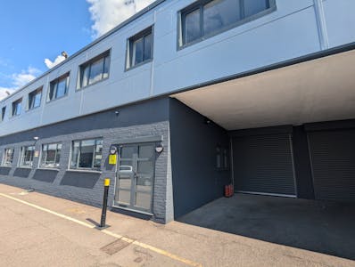 Unit L Penfold Industrial Park, Unit L, Watford, Industrial / Warehouse To Let - PXL_20240621_093623479.jpg