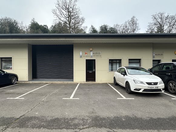 4 Abbey Business Park, Monks Walk, Farnham, Offices / Industrial / Warehouse To Let - IMG_7744.jpeg