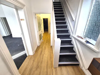 6 Howard Street, Glossop, Office To Let - 20260602_162011.jpg