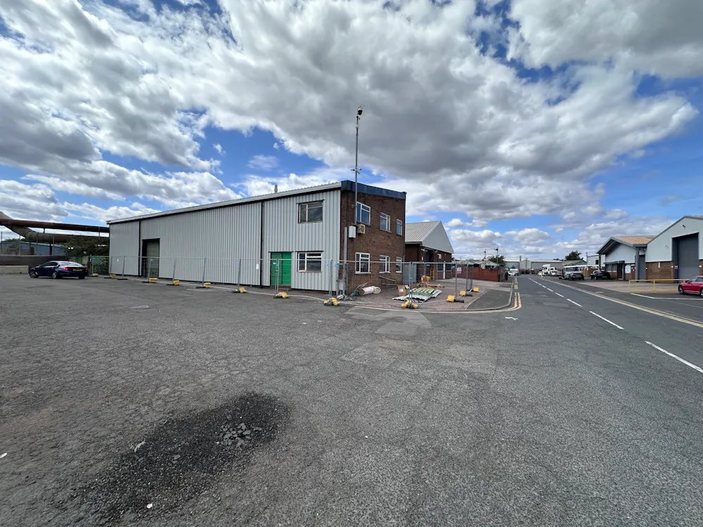Unit 9, Albion Industrial Estate - Photo07082026130643.jpg