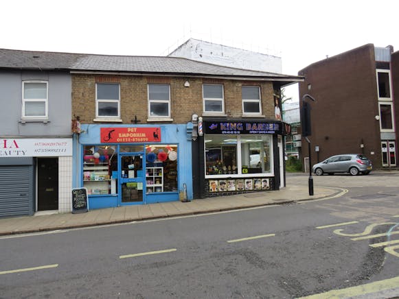 145-147 Victoria Road, Aldershot, Investments / Retail For Sale - 2.jpg