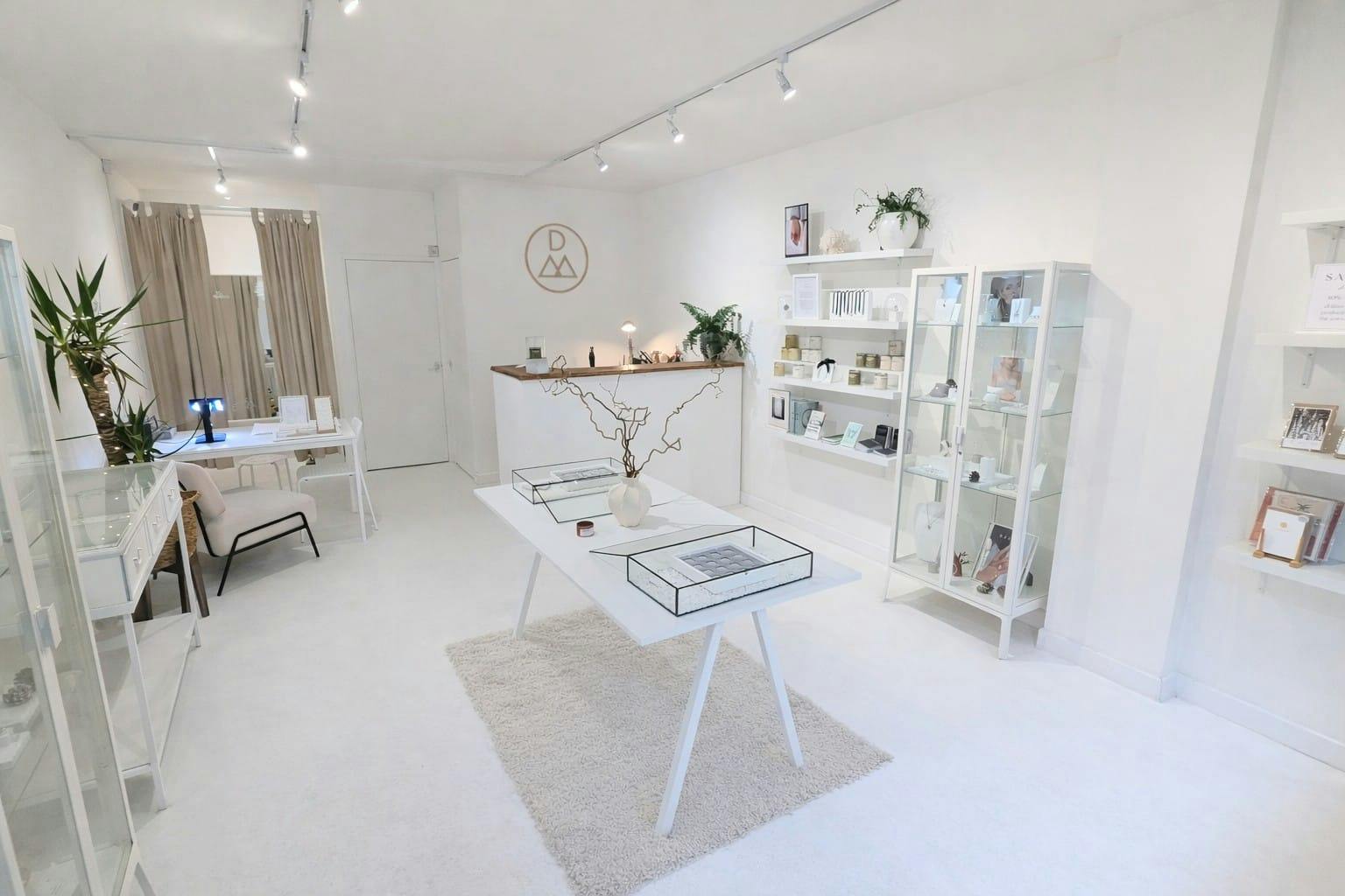 Shop 2 Potters Walk, 134 High Street - 1000163809.jpg