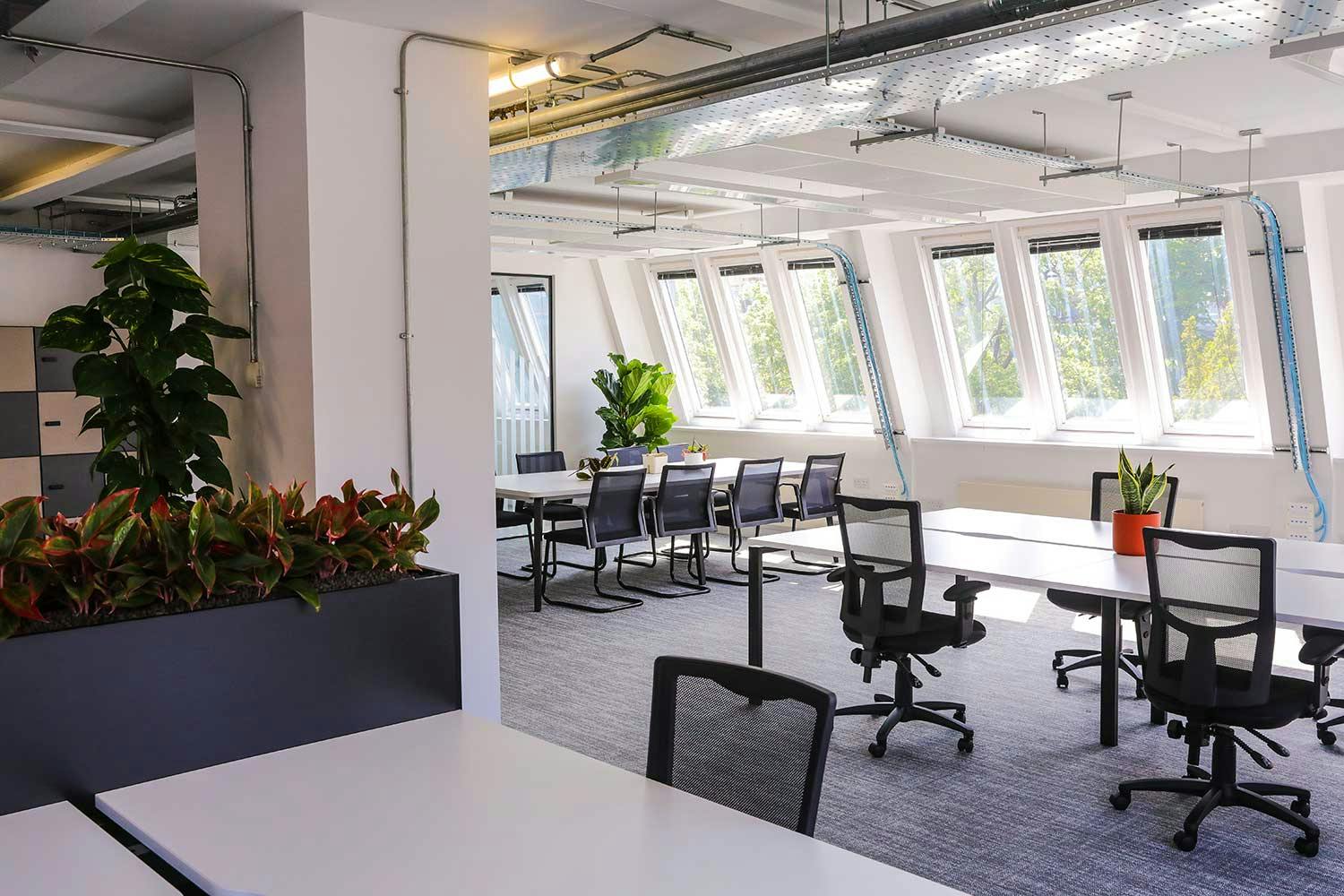 Office in Reading - photo 3