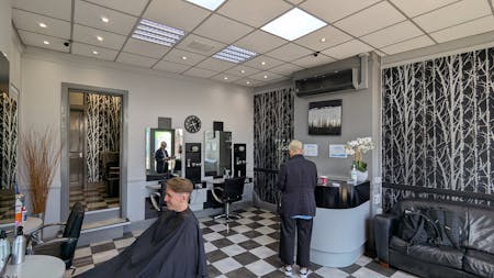 57 Church Street, Reading, Class E Retail / Leisure / Retail To Let - PXL_20250530_072411109.jpg