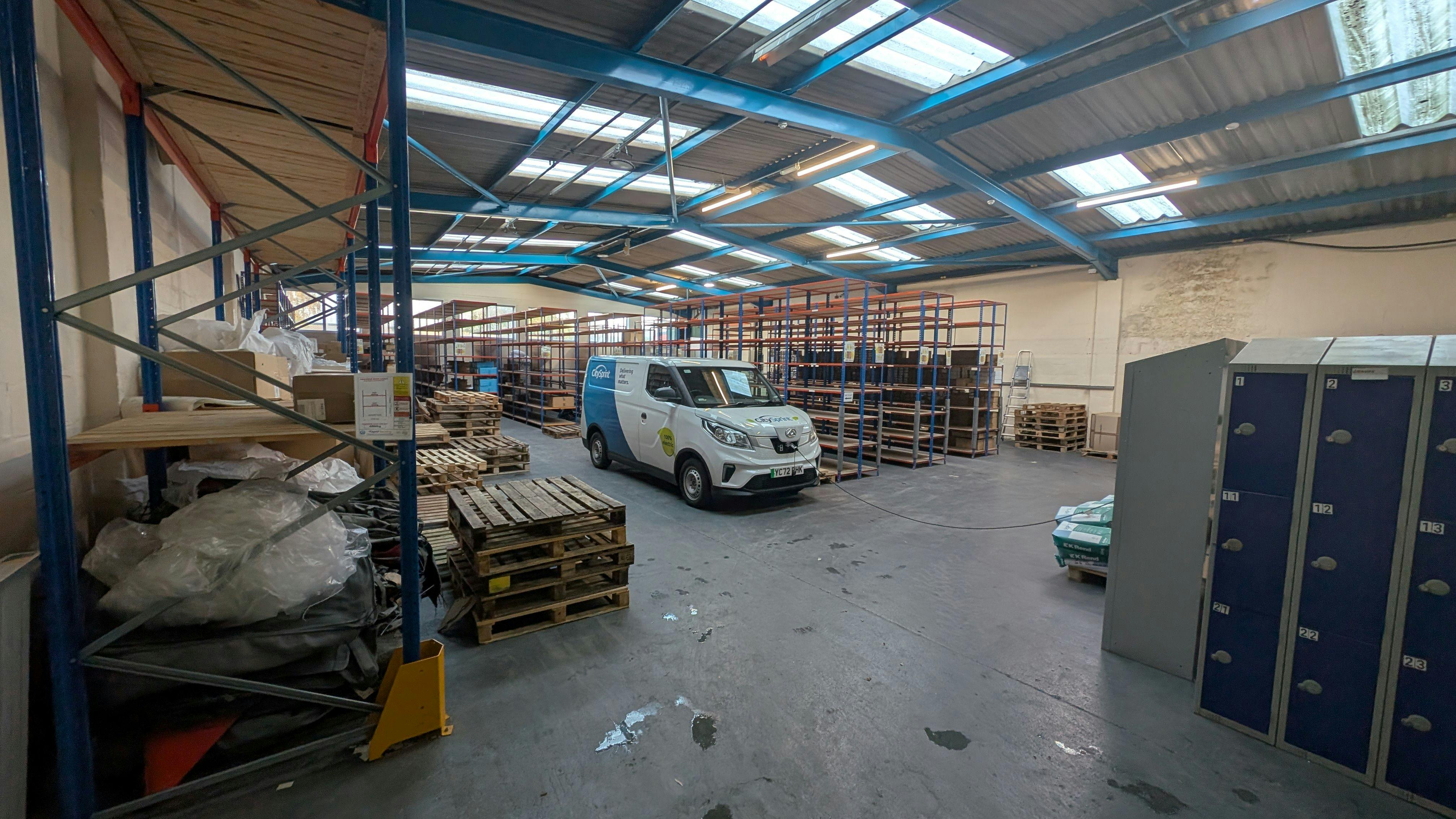 Industrial Unit in Southampton - photo 2