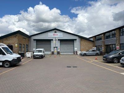 Unit 1-2, Prescott Road, Slough, Office / Industrial / Warehouse To Let - IMG_8033.JPEG