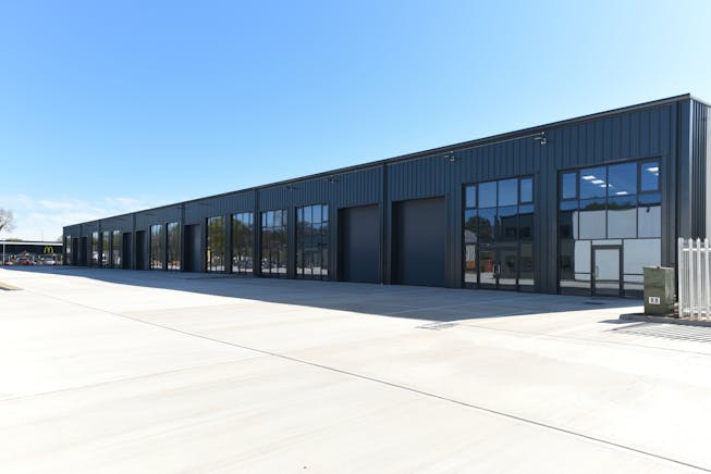 Aylesbury Enterprise Park, Stocklake, Industrial / Industrial To Let - AylesburyEnterpriseUnits1-11_HighRes-13.jpg