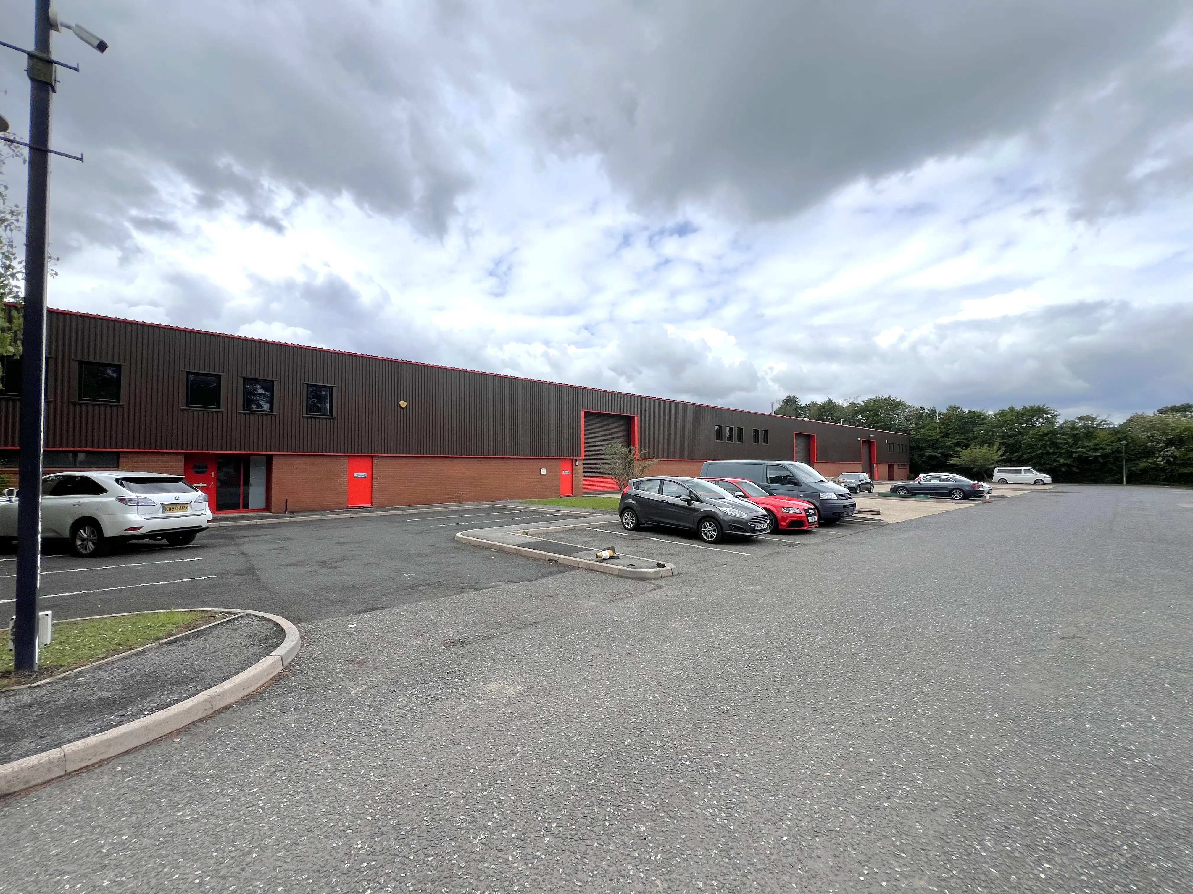Units 23/24 & 25 Lawson Hunt Industrial Park, Broadbridge Heath, Nr Horsham, Industrial To Let - IMG_0433.jpeg