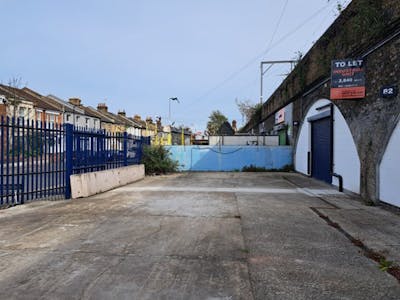 81-82 Rosebank Road, London, Industrial To Let - Picture6.jpg
