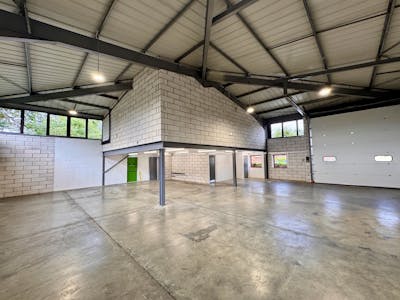 Unit 3 Shepperton Business Park, Shepperton, Industrial/Logistics To Let - IMG_6416.jpg