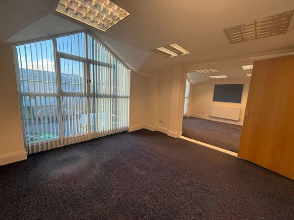 4 Victoria Court, Wickford, Industrial / Office To Let - WhatsApp Image 20251212 at 085511.jpeg