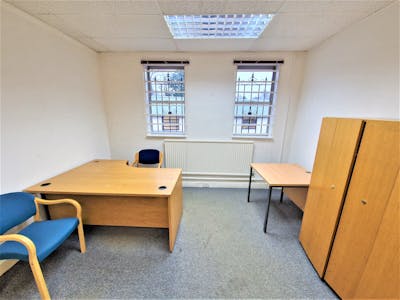 M5a Maxron House, Green Lane Business Centre, Stockport, Industrial/Logistics / Office To Let - 20230203_091612 2.jpg