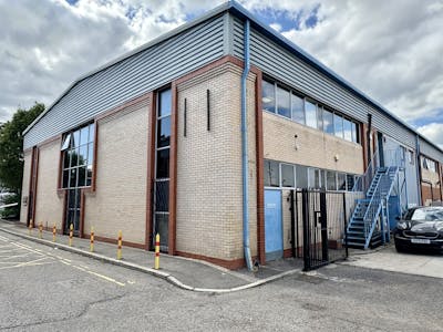 9 Maple Grove Business Centre, Hounslow, Industrial / Warehouse To Let - IMG_6587.jpg