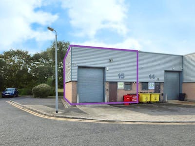 Unit 15 Parkside Centre Temple Farm Industrial Estate, Southend-On-Sea, Industrial To Let - P1070463.JPG