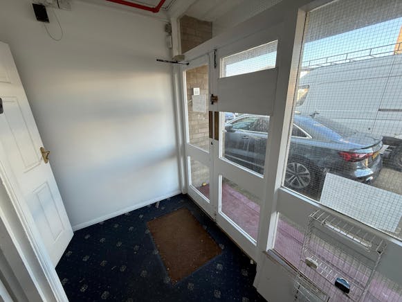 18 Towerfield Road, Southend-on-Sea, Industrial To Let - WhatsApp Image 2026-03-06 at 09.47.58.jpeg