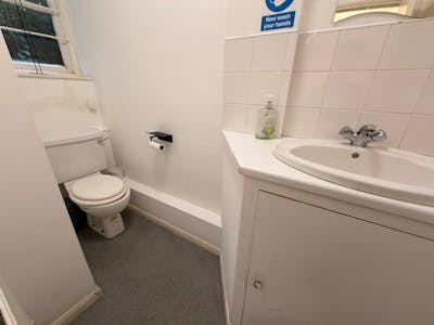 The Estate Office, Pitsea, Office To Let - IMG_8746.JPEG