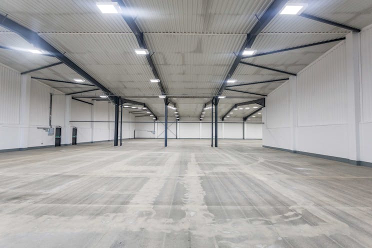 Unit D Kennetside Industrial Estate, Newbury, Industrial / Warehouse To Let - HLP_AO_251113_9068.jpg