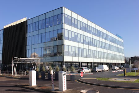 4 World Business Centre, Newall Road, Hounslow, Office To Let - IMG_9650.JPG