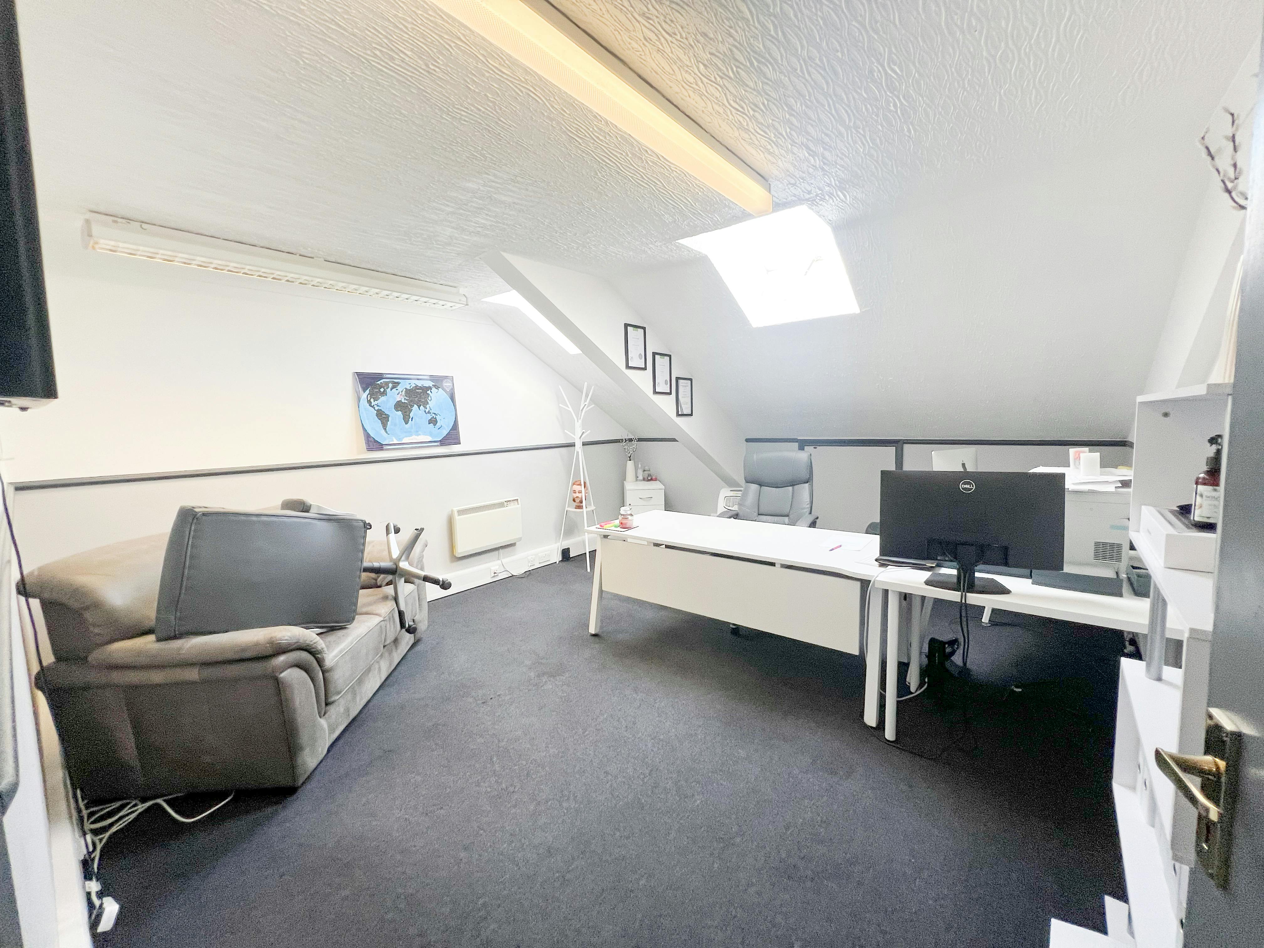 Unit 18 Golding Barn Industrial Estate, Small Dole, Office To Let - IMG_9040.jpg