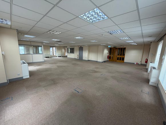 First Floor Suite, Kingswood House, Southend-on-Sea, Office To Let - IMG20251013WA0021.jpg