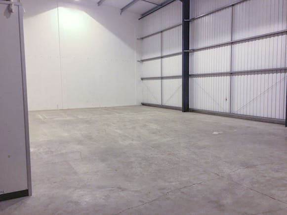 Unit 9, Slough Business Centre, Slough, Industrial / Warehouse To Let / For Sale - 2.jpg