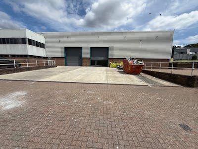 Unit D Valley Park, Watford, D2 (Assembly and Leisure) / Industrial / Leisure / Light Industrial / Warehouse To Let - 2.jpg