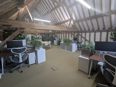 Lydling Barns 1, Puttenham Lane, Shackleford, Office To Let - PXL_20260312_151944291.jpg