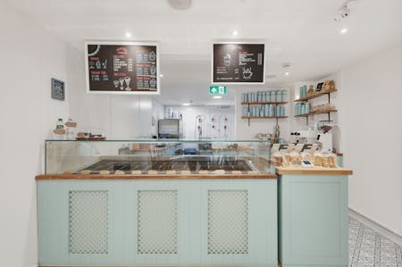 Mixed-Use Camden Freehold, 39 Parkway, London, Mixed Use / Residential / Retail For Sale - img_5974 1.jpg