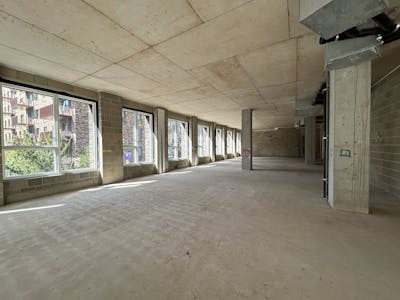 Block H, Unit 5, London, Leisure To Let - IMG_1078.JPG