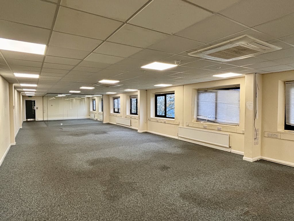 Unit 4 Airport Executive Park Luton first floor office