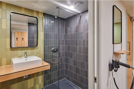 Lombard House, Birmingham To Let - End of trip facilities.png