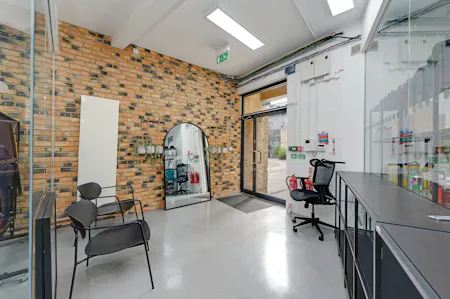 Studio 3, The Courtyard, Willesden, Office To Let - 54562 Hi res (9).jpg