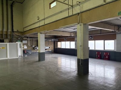 Unit 5 Gateway 25, West Thurrock, Grays, Industrial/Logistics / Industrial / Warehouse To Let - Gateway4.jpg