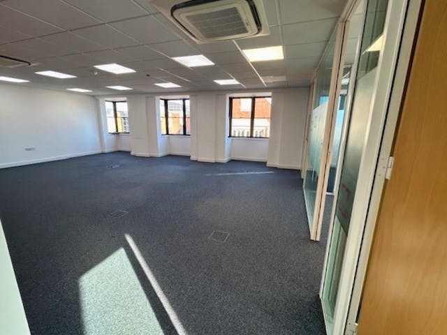 Arundel House, Windsor, Office To Let - second floor with ac unit ii.jpg