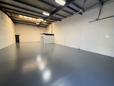 Unit 6 Redditch Trade Centre, Redditch, Industrial/Logistics To Let - IMG_6352.JPG