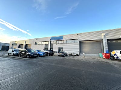 Units 2 & 3 Wembley Trade Park, Wembley, Industrial To Let - 20250110_151542296_iOS.jpg